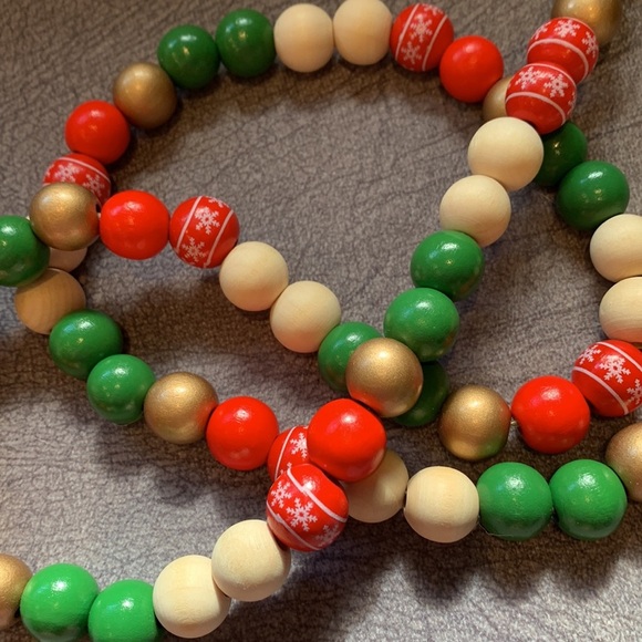 Handmade Christmas garland 40 inches long - Picture 2 of 3